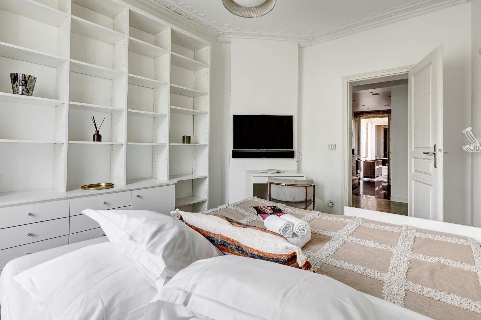 Elegant 3br Champs-elysees & Arc De Triomphe Appartamento