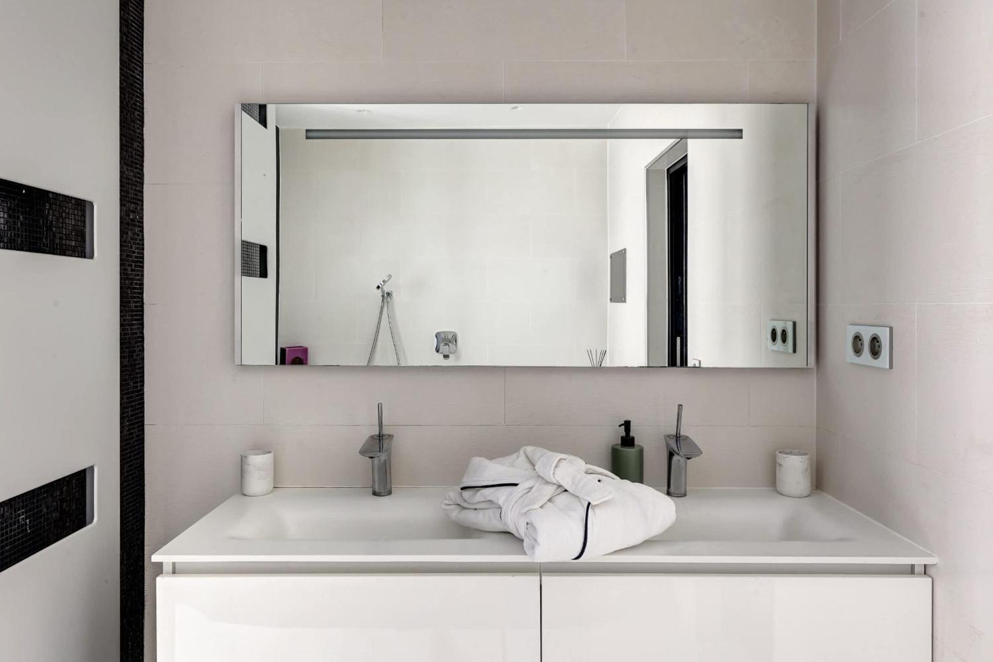 Appartamento Elegant 3br Champs-elysees & Arc De Triomphe