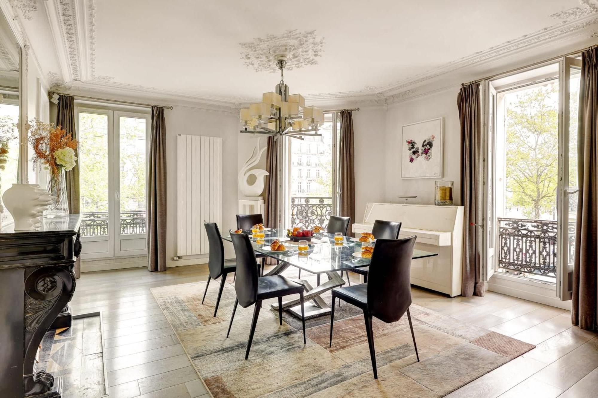 Elegant 3br Champs-elysees & Arc De Triomphe * Parigi