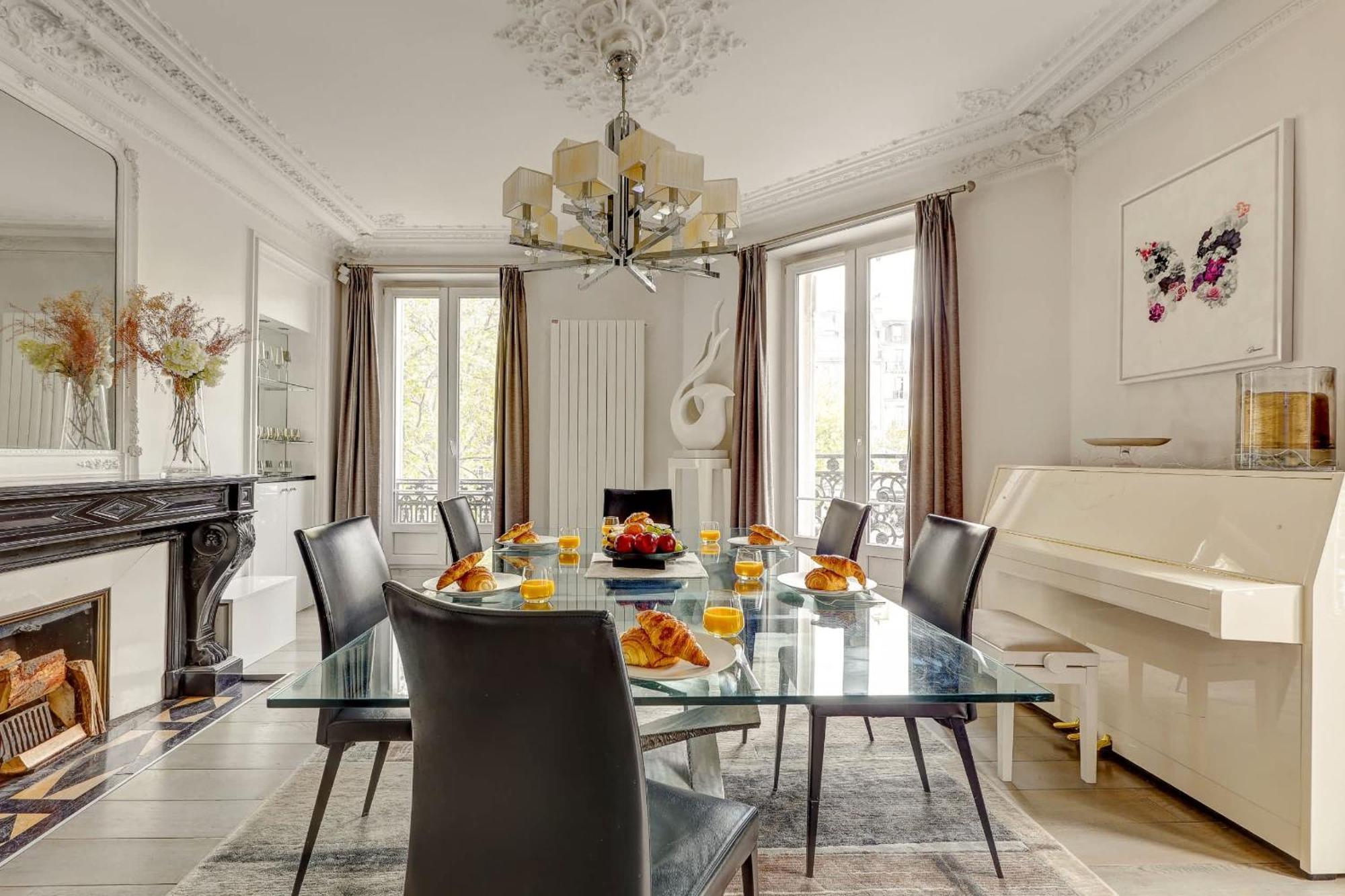 Elegant 3br Champs-elysees & Arc De Triomphe * Parigi